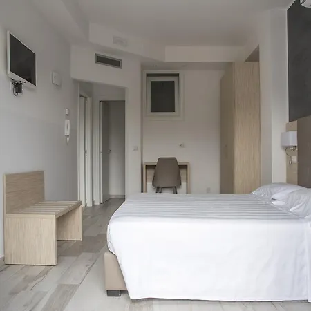 Rooms A due Passi dal Mare-2